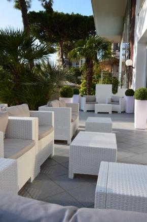 Гостиница Hotel Mirage  Милано Мариттима